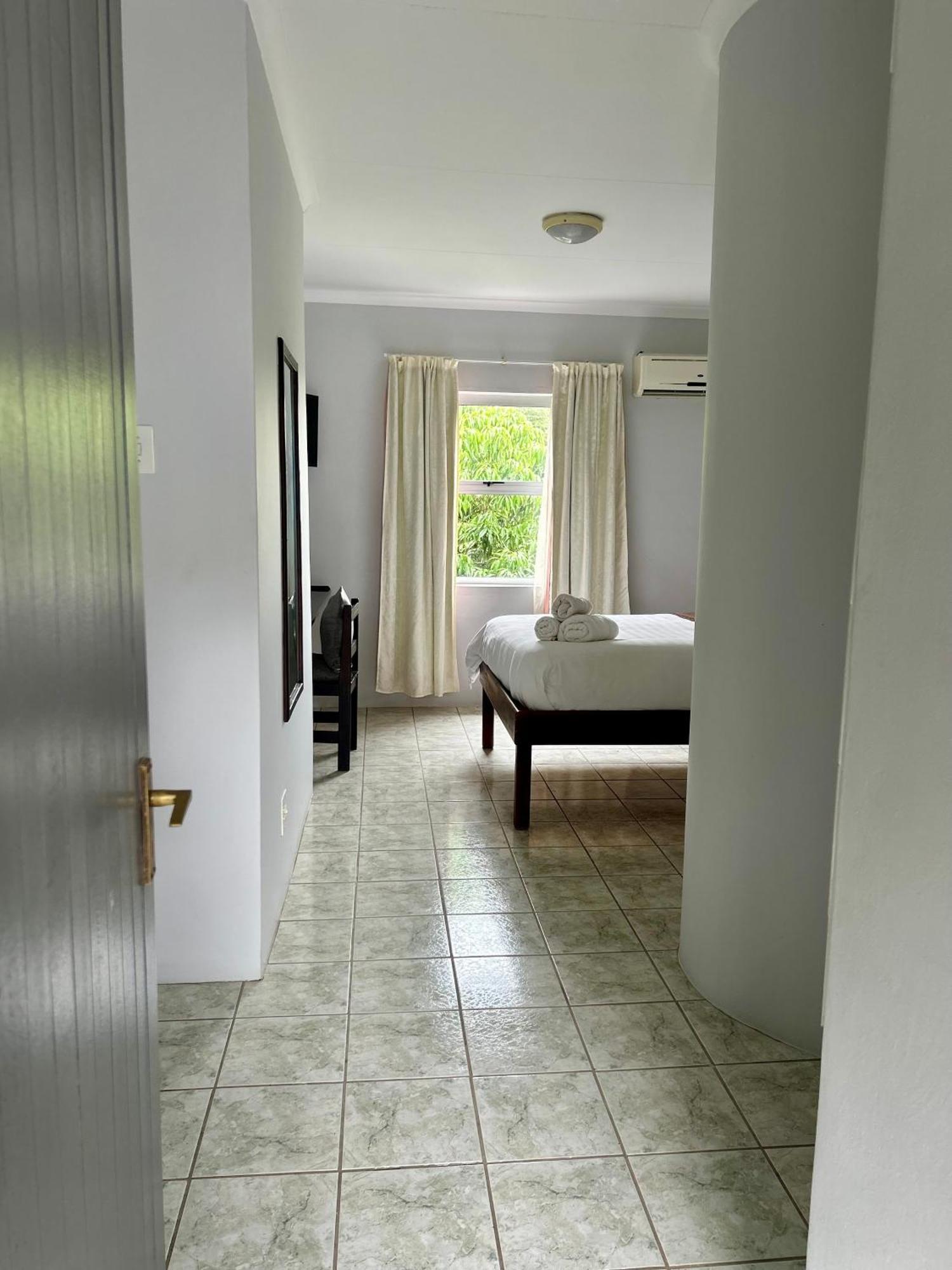 Skyfly Bed & Breakfast Manzini Bagian luar foto