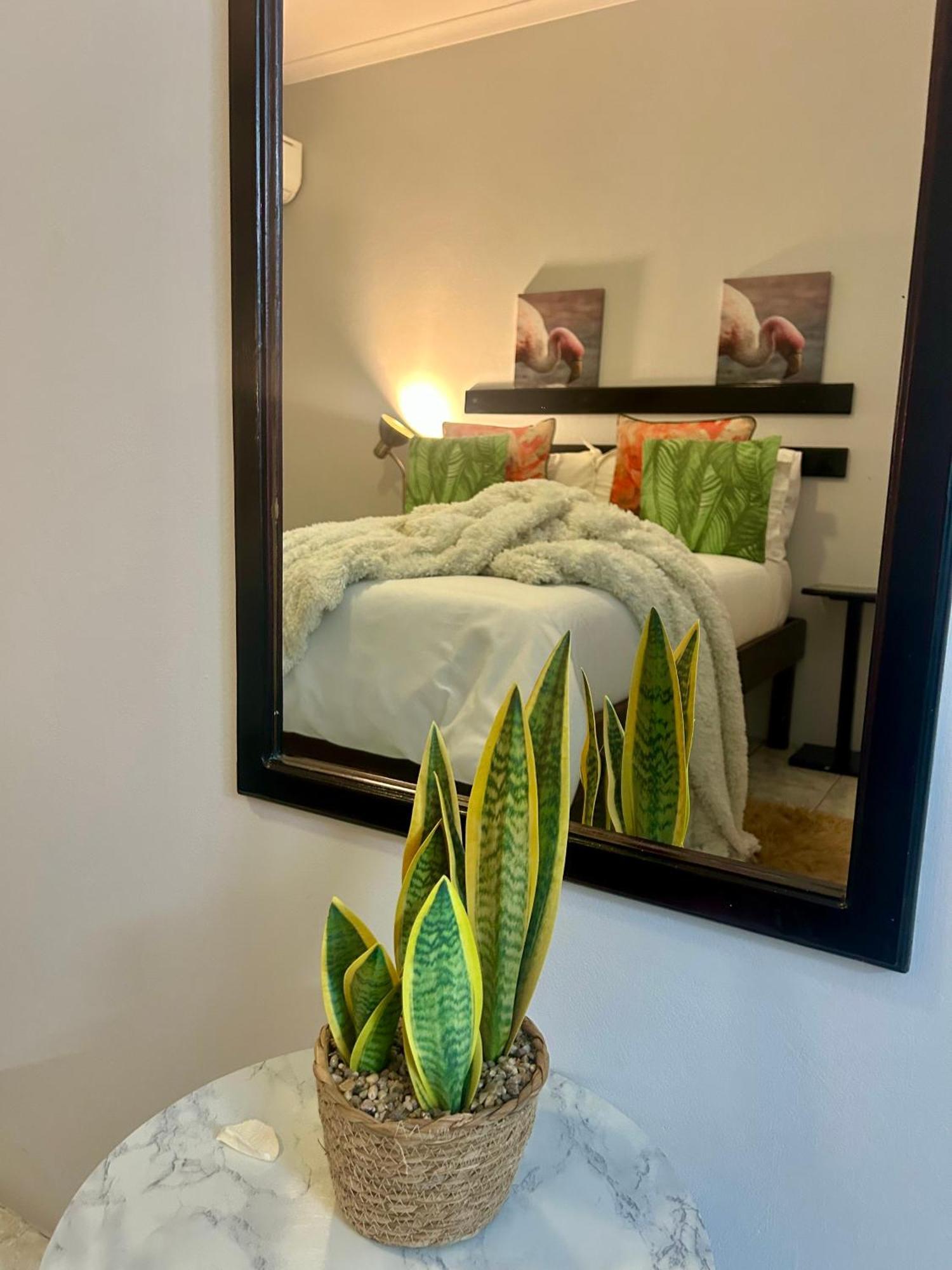 Skyfly Bed & Breakfast Manzini Bagian luar foto