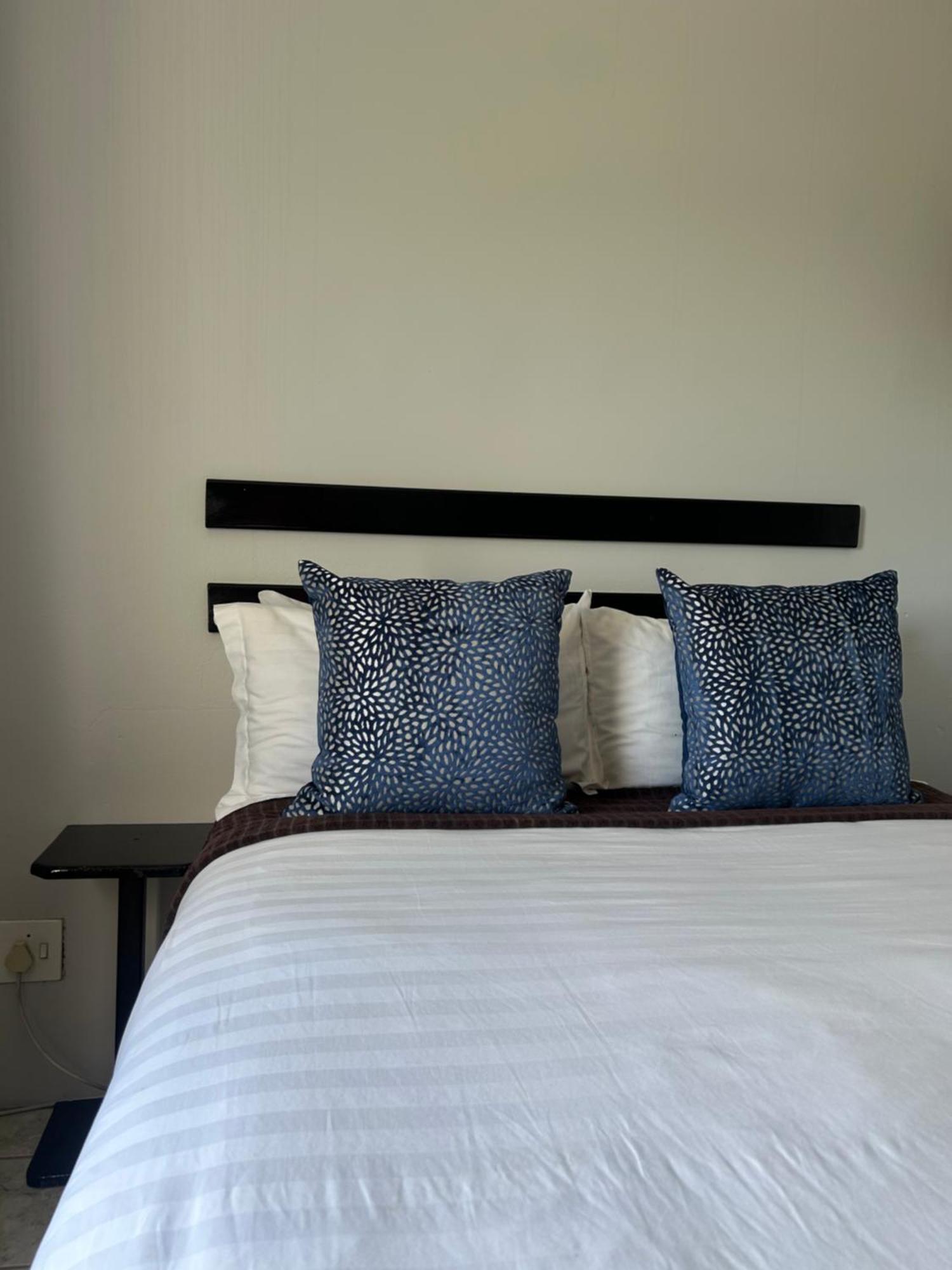 Skyfly Bed & Breakfast Manzini Bagian luar foto