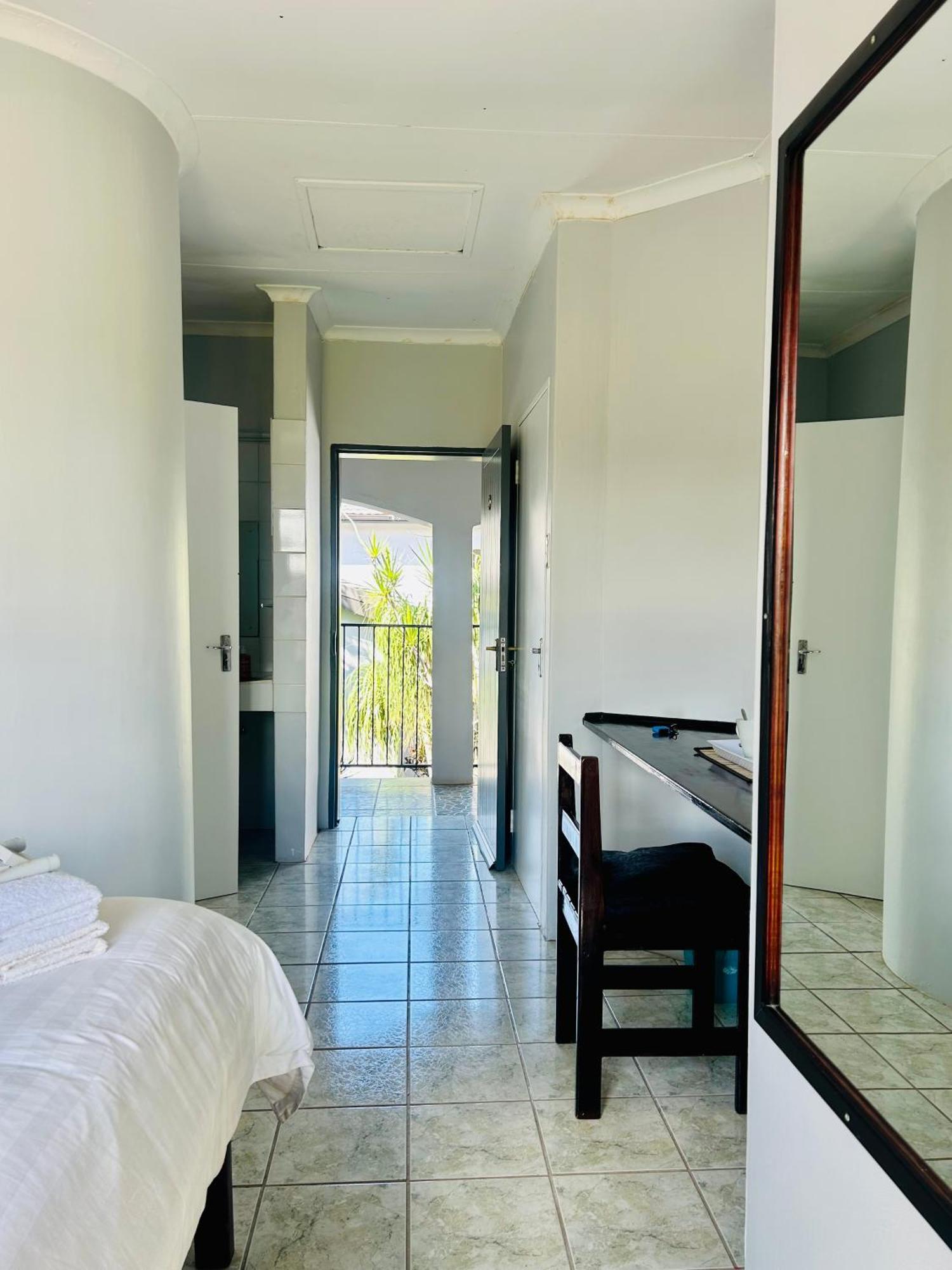 Skyfly Bed & Breakfast Manzini Bagian luar foto