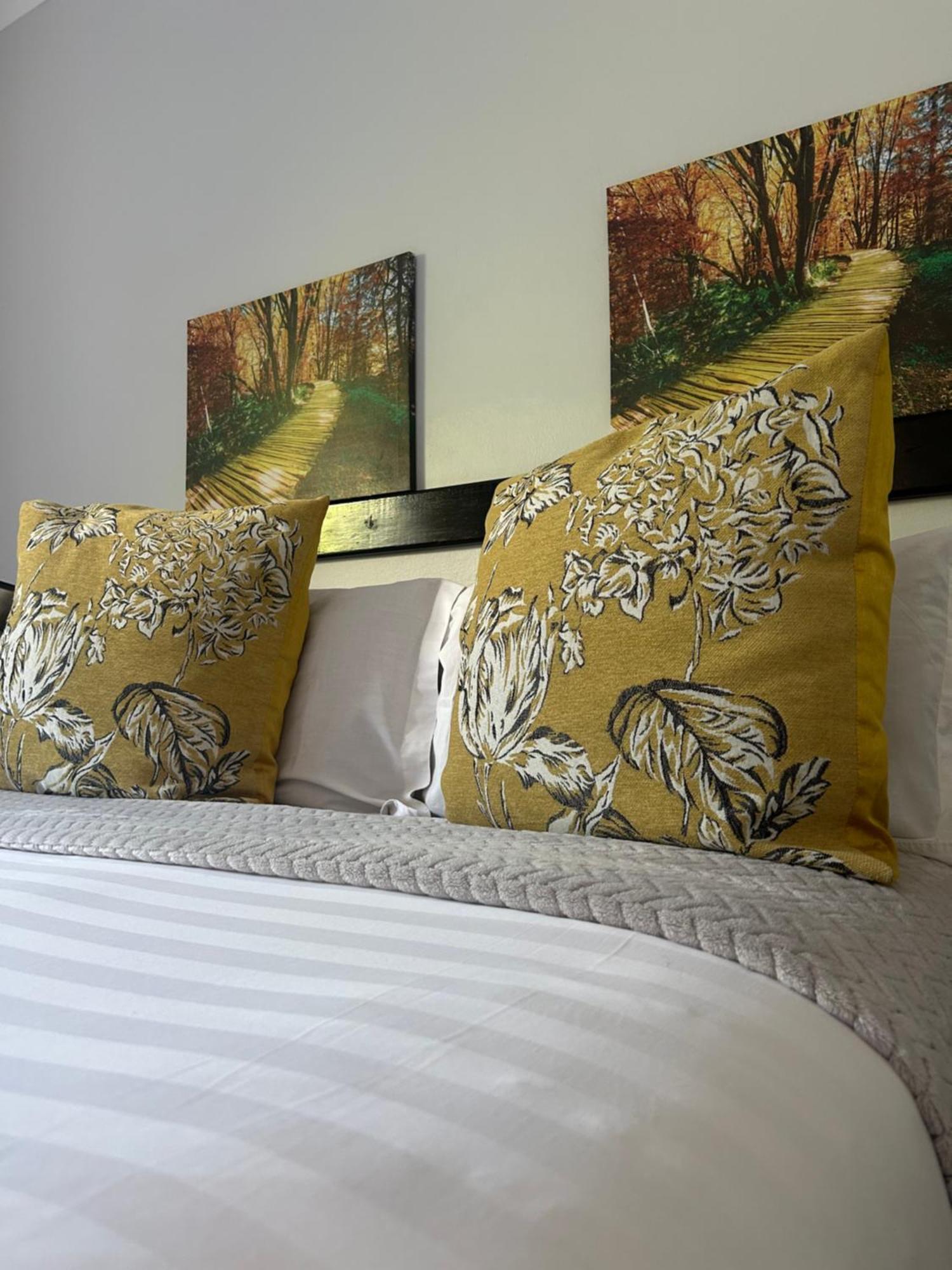 Skyfly Bed & Breakfast Manzini Bagian luar foto