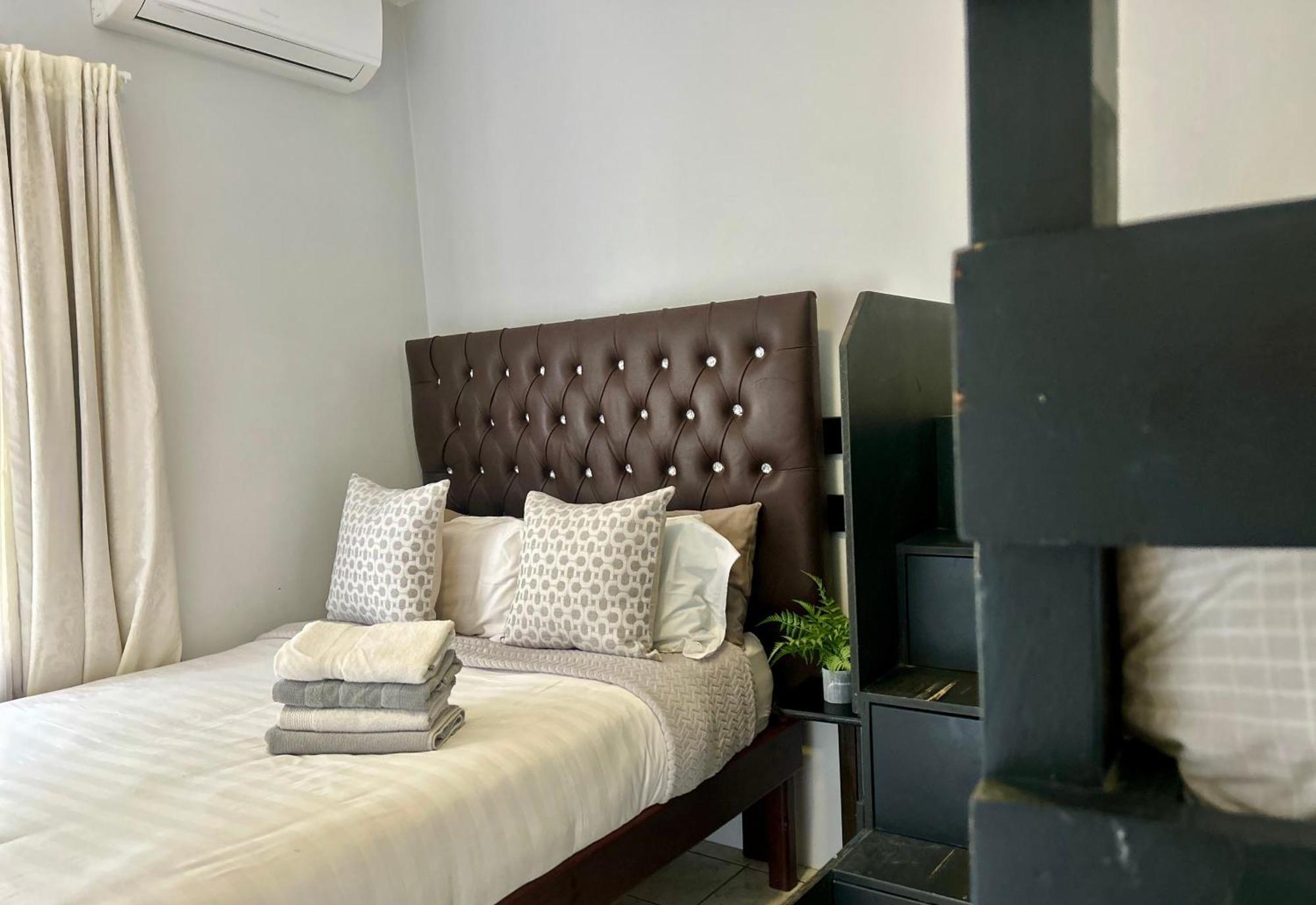 Skyfly Bed & Breakfast Manzini Bagian luar foto